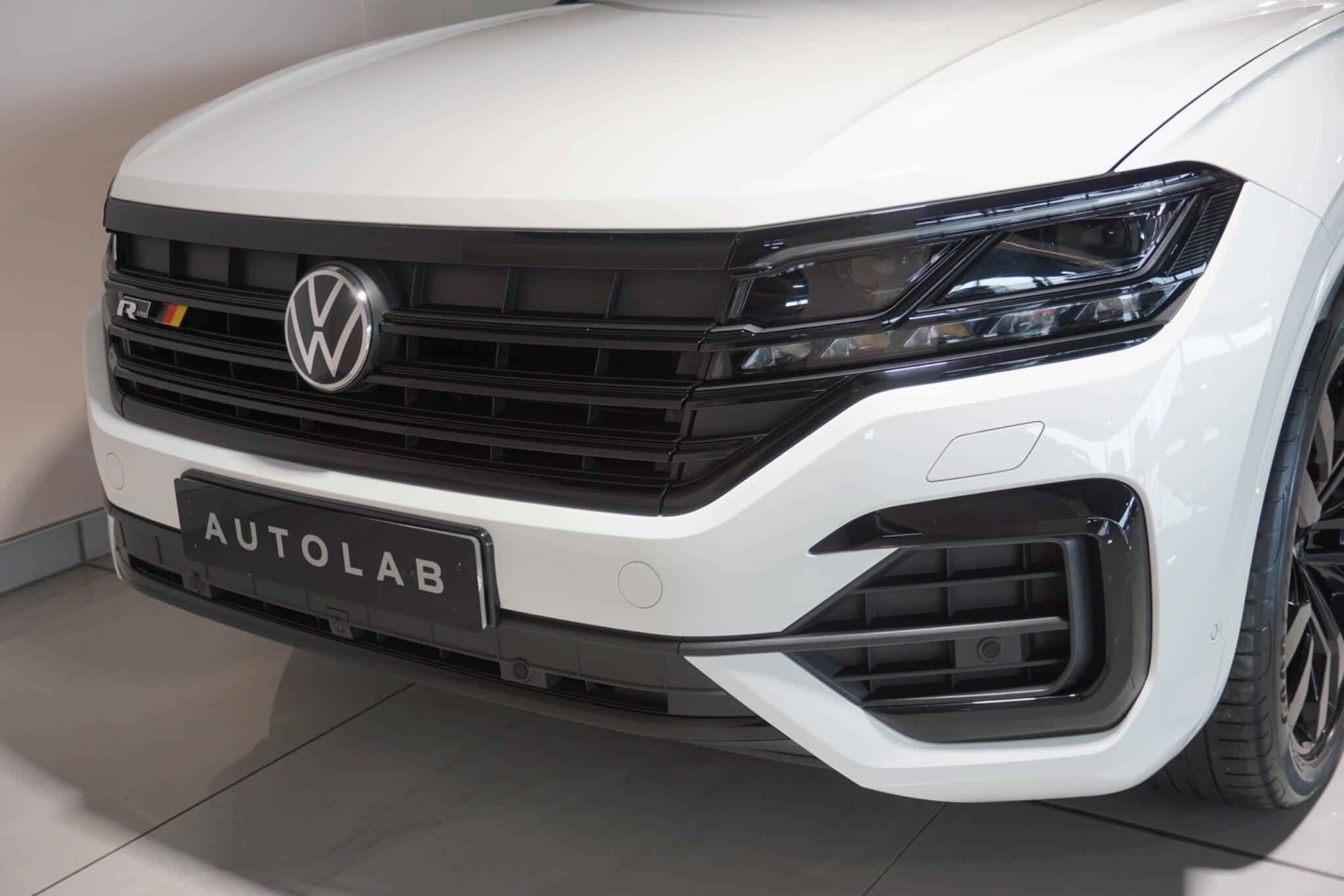 Volkswagen Touareg 3.0 TDI V6 Black Edition SUV 5dr Diesel Tiptronic 4Motion Euro 6 (s/s) (231 ps)